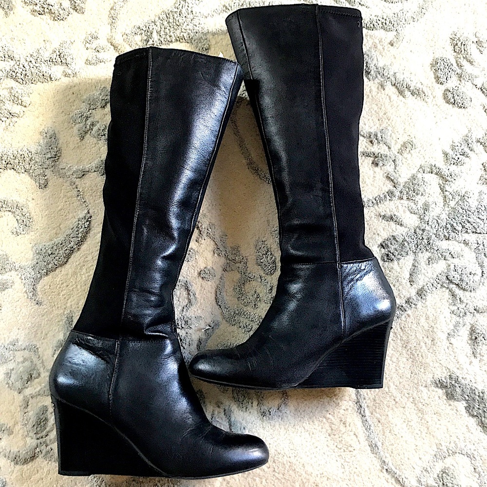Womens black leather dress boot.
